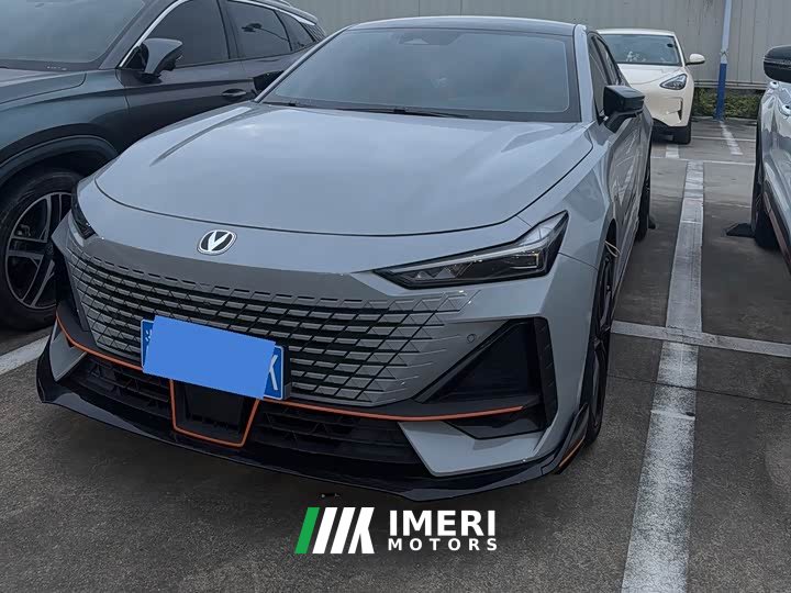Changan UNI-V 1.5T Edition - ავტომობილი ჩინეთიდან