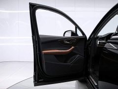 Audi Q7 45 TFSI quattro S line Version - ფოტო 12