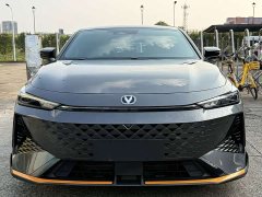 Changan UNI-V 1.5T Premium Version - ფოტო 2
