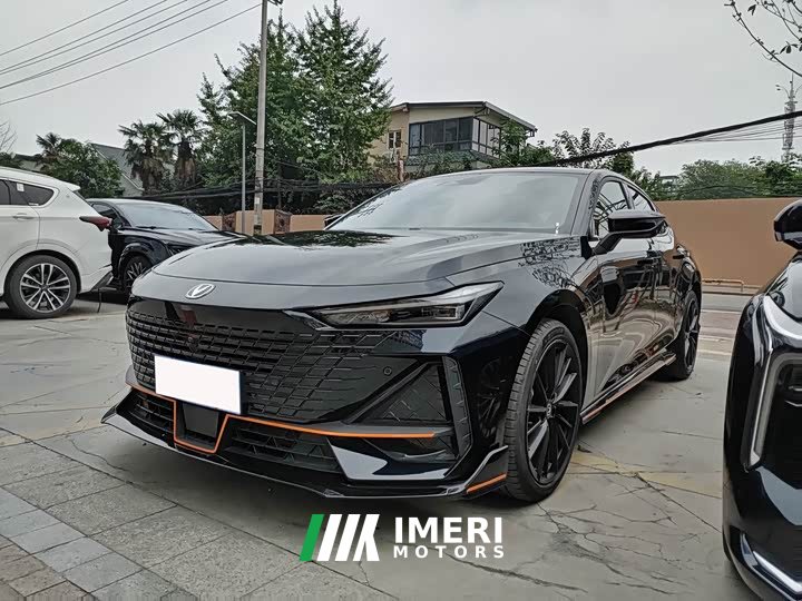 Changan UNI-V 1.5T Edition - ავტომობილი ჩინეთიდან