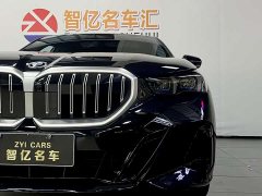 BMW 5 530Li Deluxe Version M - ფოტო 12
