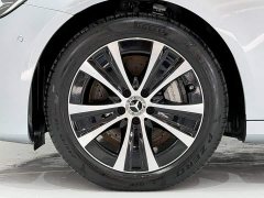Mercedes-Benz E 350 e L - photo 11