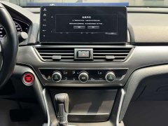 Mercedes-Benz 260TURBO Luxury Edition - photo 11