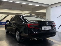 Mercedes-Benz 260TURBO Luxury Edition - photo 5