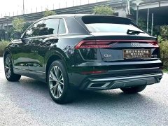 Audi Q8 55 TFSI Luxury Version - ფოტო 3
