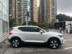 Volvo XC40 B3 Luxury Edition - ფოტო 4