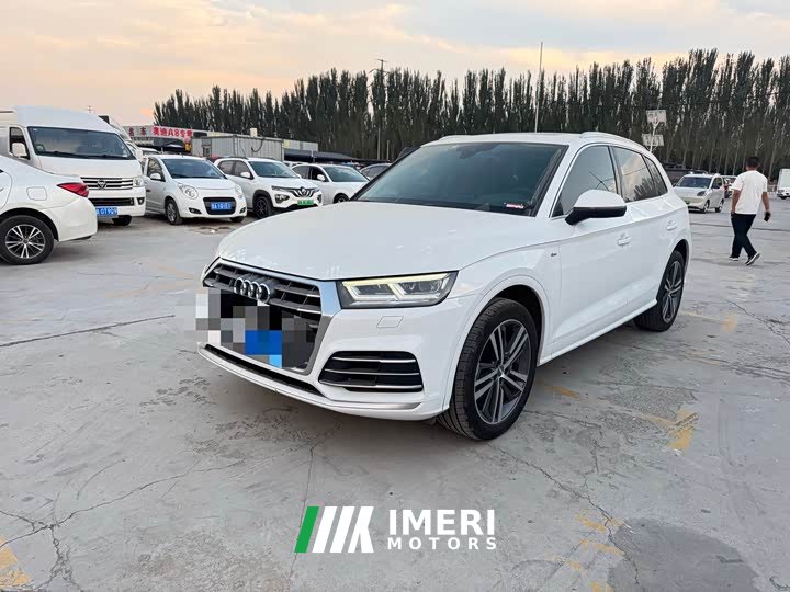 Audi Q5L 40 TFSI Fashion Version - ავტომობილი ჩინეთიდან