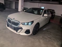 BMW 5 530Li Version M - ფოტო 1