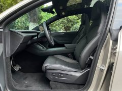 Tesla Model Y L Long Range Edition - ფოტო 10