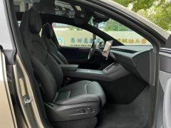 Tesla Model Y L Long Range Edition - ფოტო 11