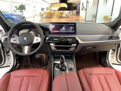 BMW 5 530Li Version M - ფოტო 11