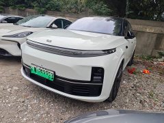Li Auto L7 Pro - ფოტო 2