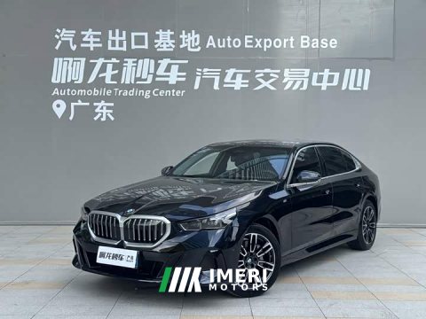 2025 BMW 5 530Li Version M - ავტომობილი ჩინეთიდან
