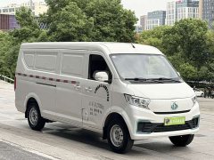 Mercedes-Benz V7 EV 250km Version 2 - ფოტო 3