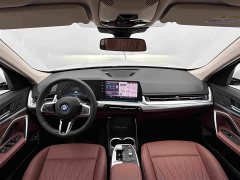 BMW iX1 eDrive25L M - ფოტო 18
