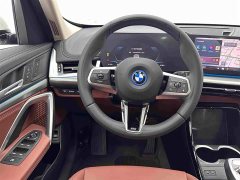 BMW iX1 eDrive25L M - ფოტო 9