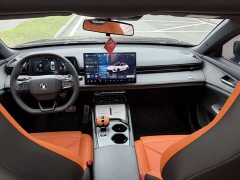 Changan UNI-V 2.0T Version - ფოტო 15