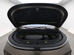 Li Auto L9 Ultra - ფოტო 17