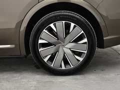 Li Auto L9 Ultra - ფოტო 9