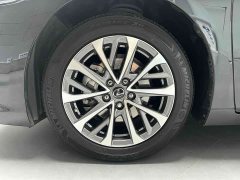 Lexus ES 200 Edition - ფოტო 3
