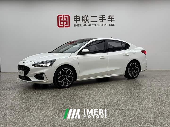 Mercedes-Benz EcoBoost 180 ST Line - car from China