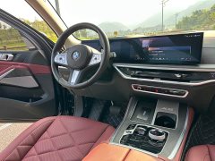 BMW X5 xDrive 30Li Deluxe VersionM - ფოტო 16