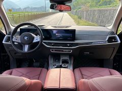BMW X5 xDrive 30Li Deluxe VersionM - ფოტო 17