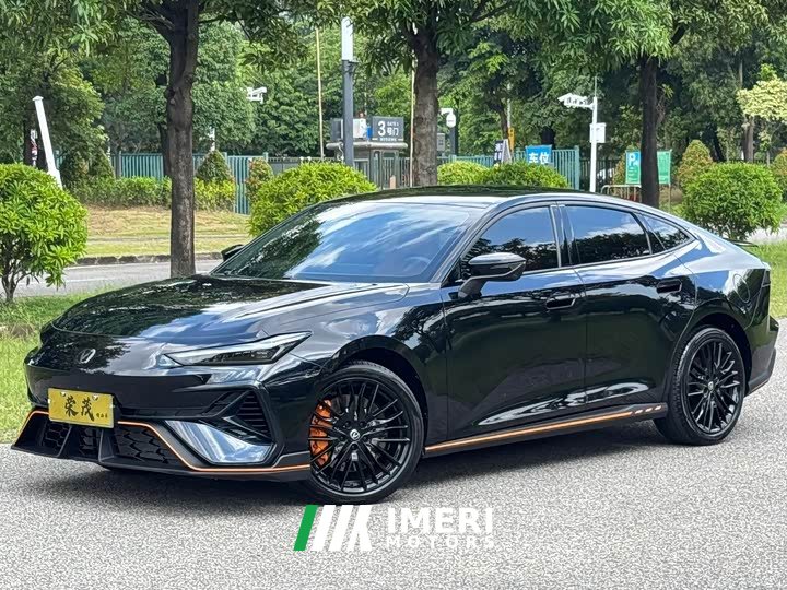Changan UNI-V 2.0T Version - ავტომობილი ჩინეთიდან