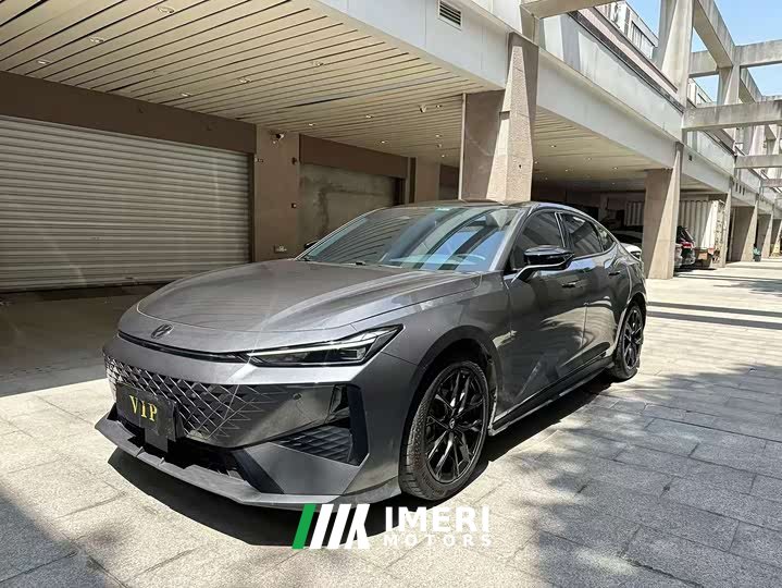 Changan UNI-V 1.5T Premium Version - ავტომობილი ჩინეთიდან