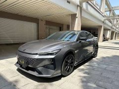 Changan UNI-V 1.5T Premium Version - ფოტო 1