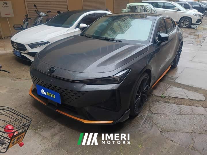 Changan UNI-V 1.5T Premium Version - ავტომობილი ჩინეთიდან