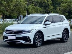 Volkswagen L 330TSI 2WDR-Line Edition - photo 1