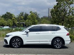 Volkswagen L 330TSI 2WDR-Line Edition - photo 5