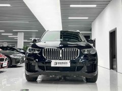 BMW X5 xDrive 30Li Deluxe VersionM - ფოტო 2