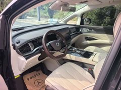 Denza D9 DM-i 980 AWD Version - ფოტო 10