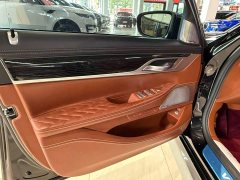 BMW 7 M760Li xDrive V12 - ფოტო 17
