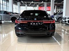 BMW 7 M760Li xDrive V12 - ფოტო 7