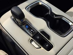 Lexus LM 500h Edition - ფოტო 14