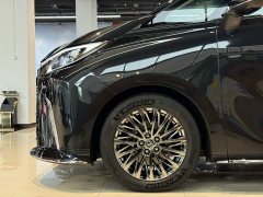 Lexus LM 500h Edition - ფოტო 5