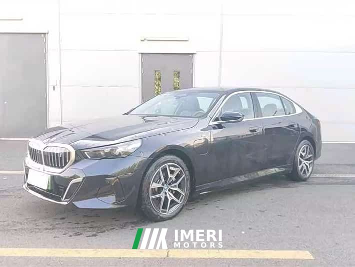BMW i5 eDrive 35L M - ავტომობილი ჩინეთიდან