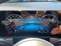 Mercedes-Benz GLB 220 Fashion Version - ფოტო 8