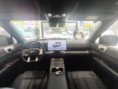 7 EV 675KM Edition - ფოტო 14