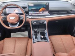 FAW 5 1.5L i-HEVPHEV Edition - ფოტო 8