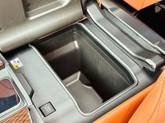 Lexus LX 700h VIP Edition - ფოტო 14