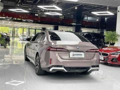 BMW i5 eDrive 35L M - ფოტო 10