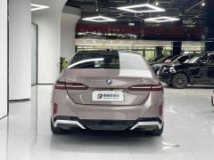 BMW i5 eDrive 35L M - ფოტო 12