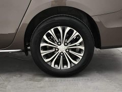 Buick GL8 Version - ფოტო 8
