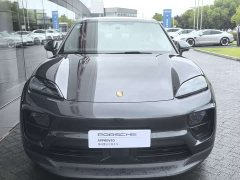Porsche Macan 4 - ფოტო 2