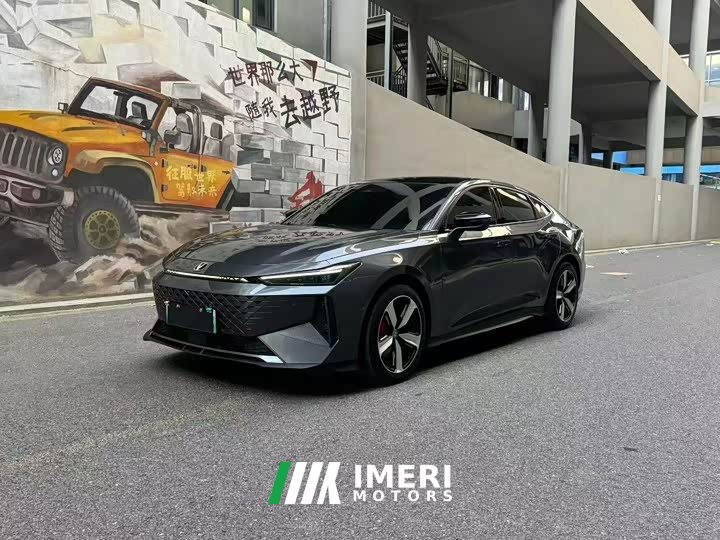 Changan UNI-V iDD 136km Version - ავტომობილი ჩინეთიდან