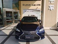 Lexus ES 200 Luxury Edition - ფოტო 1
